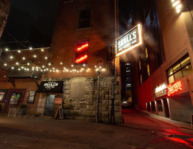Nashville: Ghosts, Boos and Booze Haunted Pub Crawl - Legendary Landmarks