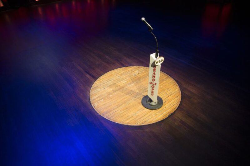 Nashville: Grand Ole Opry Backstage Tour - Meeting Point and Availability