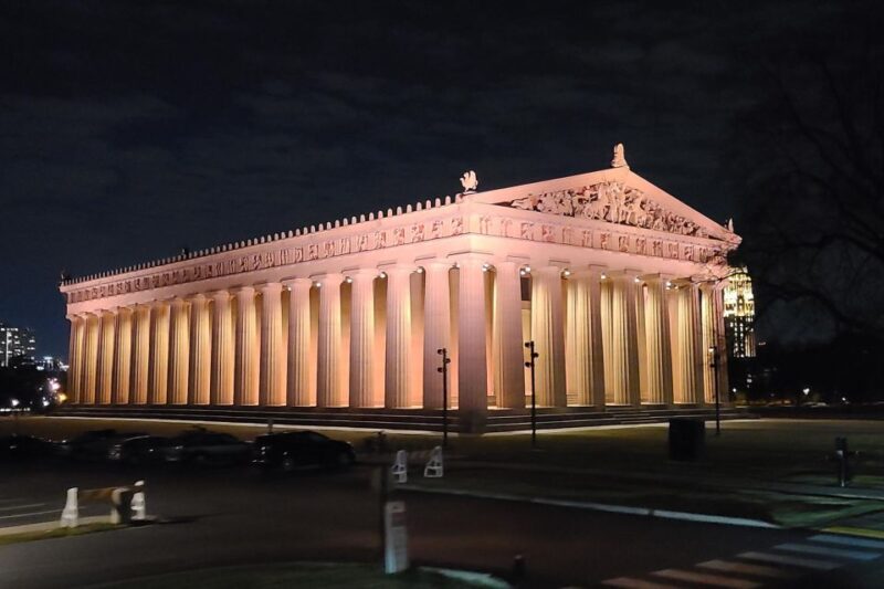 Nashville: Music City Nighttime Trolley Tour - Meeting Point and Accessibility