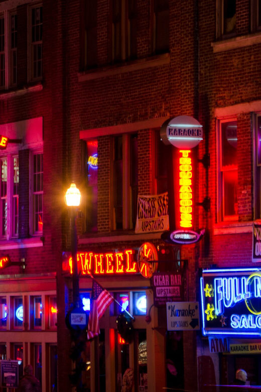 Nashville: Music History and Moonshine Pub Crawl - What to Expect from the Nashville: Music History and Moonshine Pub Crawl