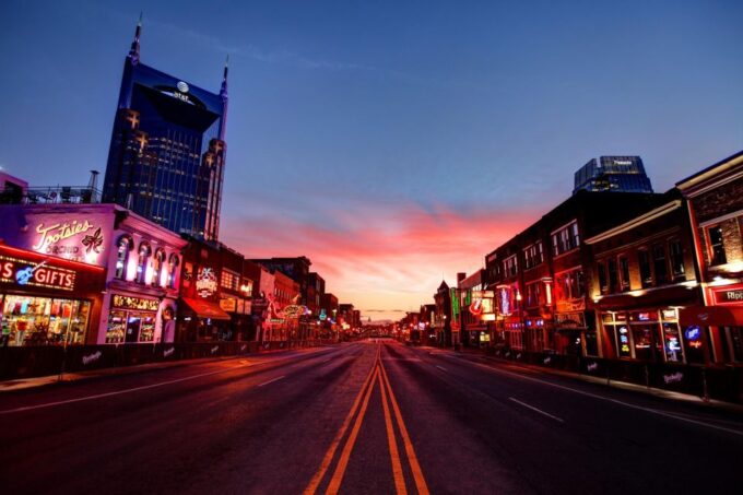 Nashville Night Whispers: Ghostly Tales and Historic Trails - 201 4th Ave N