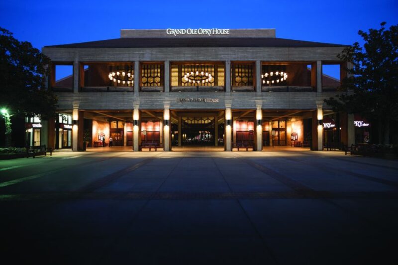Nashville: Opry Country Classics Show at the Grand Ole Opry - Key Points