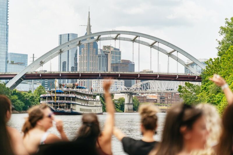 Nashville: Pontoon Party Cruise With a Captain - Onboard Experience