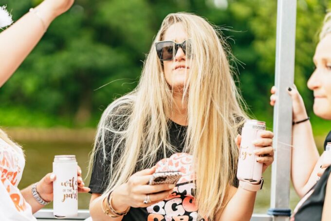 Nashville: Pontoon Party Cruise With a Captain - Frequently Asked Questions