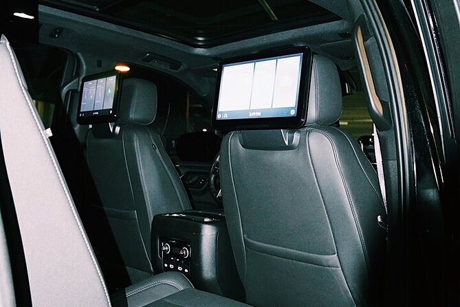 Nashville Round Trip Chauffeur Driven Transport by Executive SUV - Inclusions