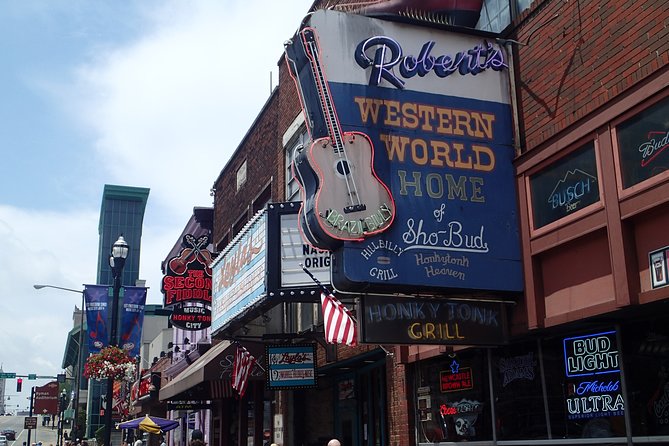 Nashville Scavenger Hunt Adventure - Engaging in Interactive Challenges