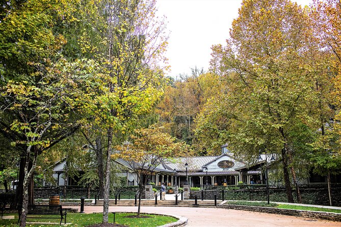 Nashville to Jack Daniels Distillery Bus Tour & Whiskey Tastings - Transportation by Coach Bus