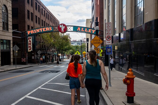 Nashville Unveiled History Highlights and Hacks Walking Tour - Accessibility Features