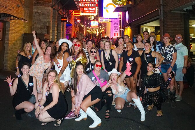 Nashville VIP Bar & Nightclub Party Crawl - Getting to the Meeting Point