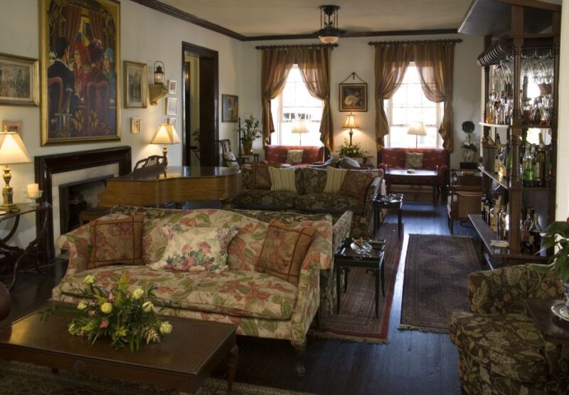 Nassau: Afternoon Tea at Graycliff Hotel and Restaurant - Customer Reviews