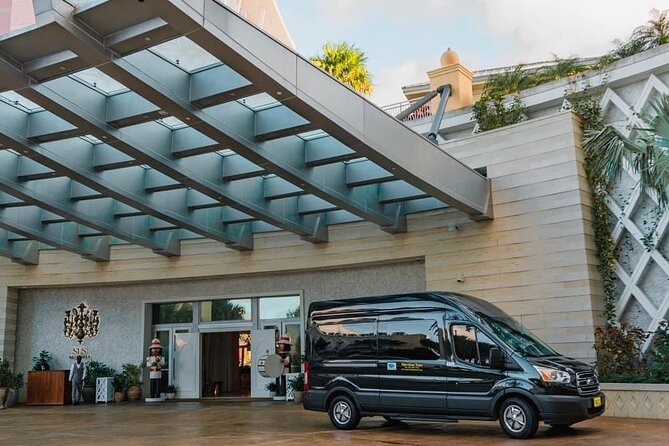 Nassau Airport Round-trip Shared Transfers - Airport Arrival Service