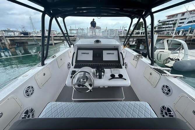 Nassau Aquatic Reef Tour: Snorkel, Turtle Watch, Lunch Included - Food and Beverages