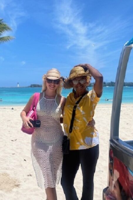 Nassau: Bahamas Culture Tour With Electric Trolley and Water - Important Meeting Point
