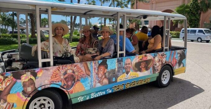 Nassau: Bahamas Culture Tour With Electric Trolley and Water - Customer Satisfaction Priority