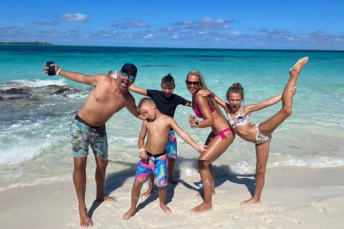 Nassau Bahamas Private Boat Charter to Rose Island - Meeting and Pickup