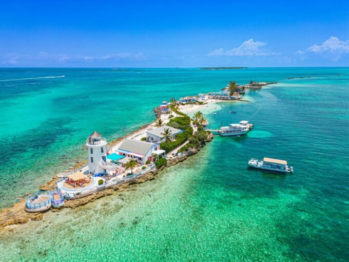 Nassau: Beach Day at Suncay Incl. Lunch - Boat Tour - Water Activities and Entertainment
