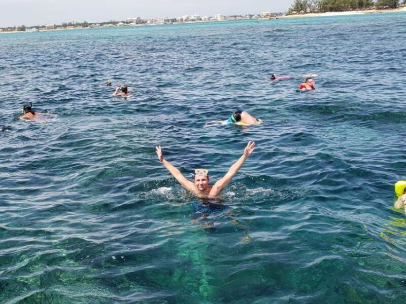 Nassau: Glass Bottom Boat, Banana Boat and Snorkelling Tour - Key Points