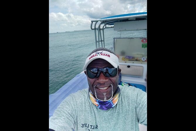Nassau Harbor Boat Tour: Blue Lagoon, Pig Island, and More - Exploring the Blue Lagoon