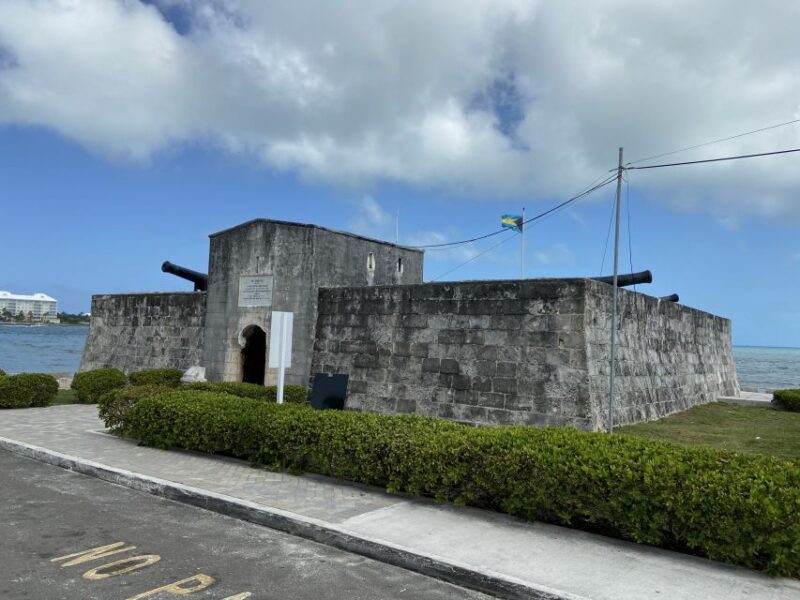 Nassau: Historic and Cultural Highlights Tour With Transfer - Tour Experience and Highlights