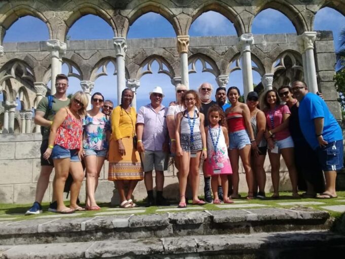 Nassau: Island Highlights Tour With Rum Tasting - Transportation and Accessibility
