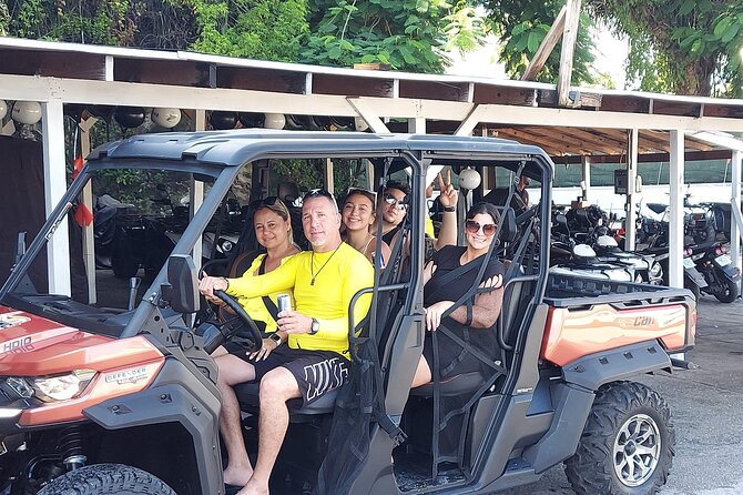 Nassau Narrated Jeep Tour With Full Bahamian Lunch and Drink - Bahamian Lunch and Drink