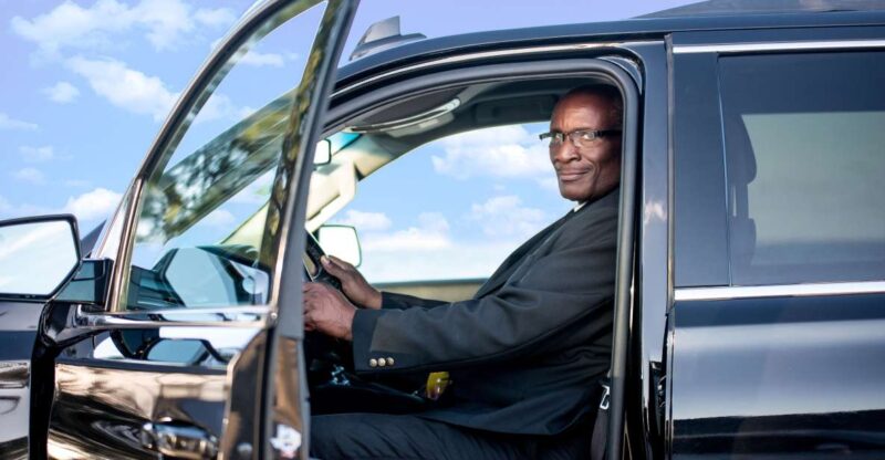 Nassau: One-Way Hotel to Airport Private Transfer - Chauffeur and Pickup Details