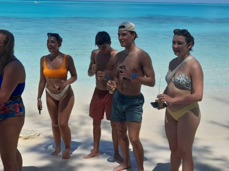 Nassau: Swimming Pigs Private Boat Tour - Up to 7 Persons - Experience Highlights