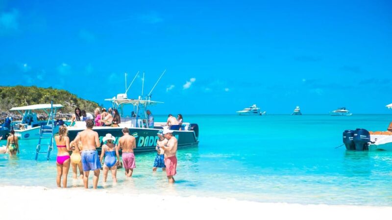 Nassau: Swimming Pigs & Snorkeling Boat Tour With Drinks - Key Points