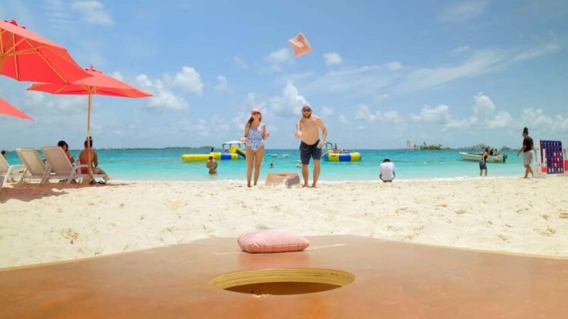 Nassau: Swimming Pigs, Snorkeling, Lunch, & Beach Boat Tour - The Food and Drinks