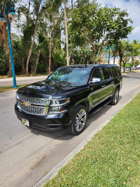 Nassau:Transfer From Airport Luxury Escalade Private One Way - Key Points