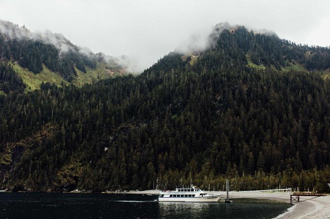 National Park Tour With Fox Island - Vessel Amenities