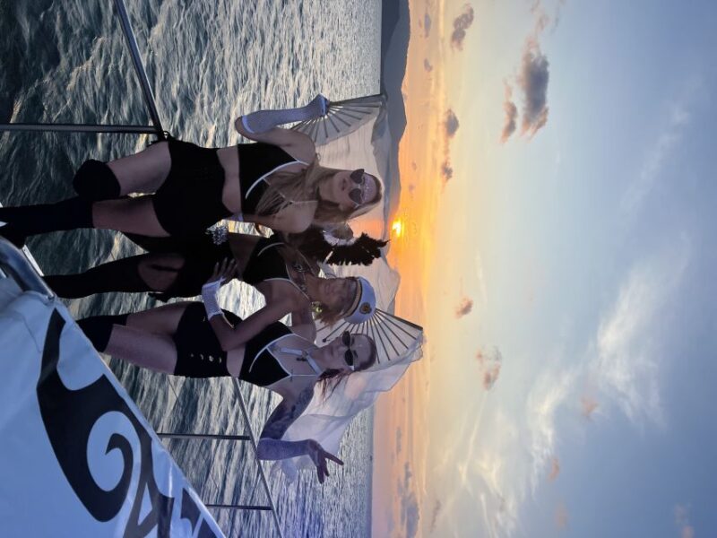 Nauti Marine Park Cruise - Onboard Amenities and Services