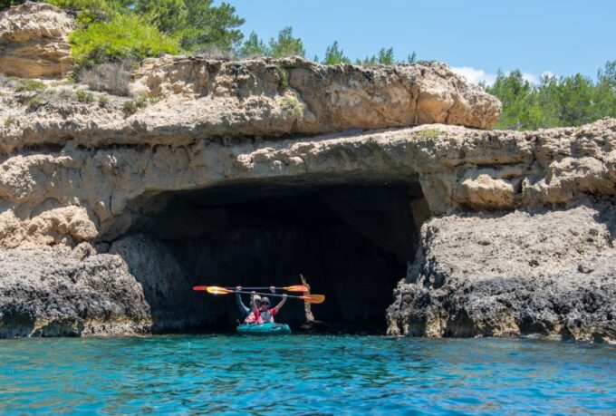 Navarino Bay: Sea Kayaking With Lunch - Qualified Sea Kayak Leader