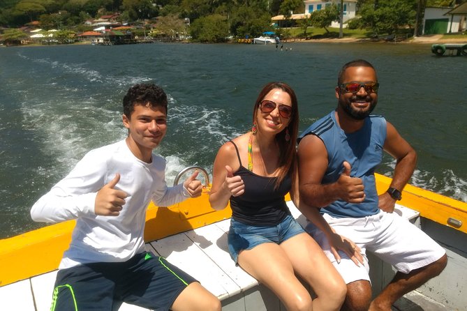 Navigate the Local Culture of Costa Da Lagoa - Savoring Island Culinary Delights