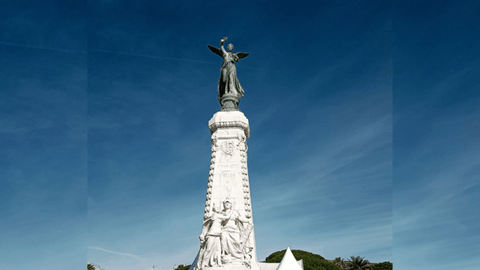 Navigating Nice: A Self-Guided Audio Tour - Discovering Iconic Landmarks