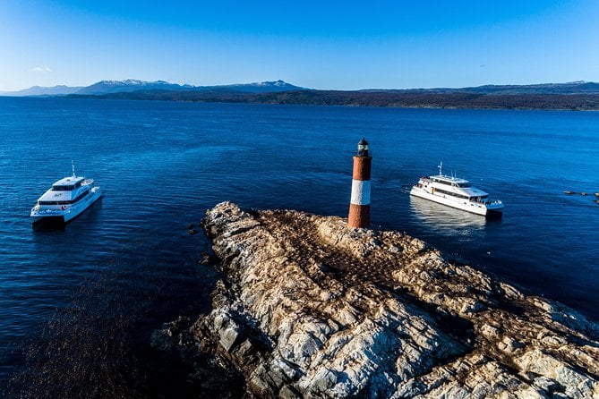 Navigation in the Beagle Channel With Minitrekking USHUAIA - Onboard Amenities and Services