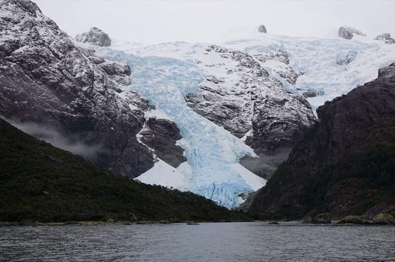 Navigation Mountain Fjords - Glaciers in Kawésqar National Park