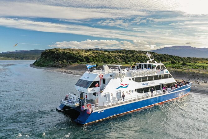 Navigation to the Penguins Island - USHUAIA - Beagle Channel - Meeting and End Points