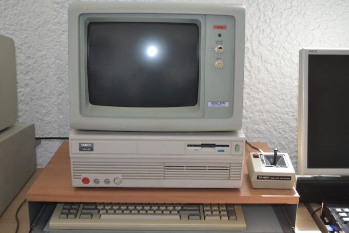 NAXOS GAME CENTER RETRO GAMES COMPUTER EXPERIENCE - Vintage Computer Collection