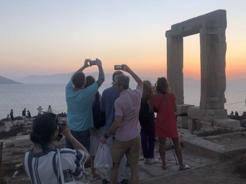 Naxos: Old Town, Castle & Portara Guided Sunset Tour - Experience Highlights