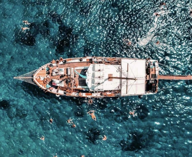 Naxos: Rina Cave-Koufonisi Cruise & Rina Cave Swim With BBQ - Food and Drink Options