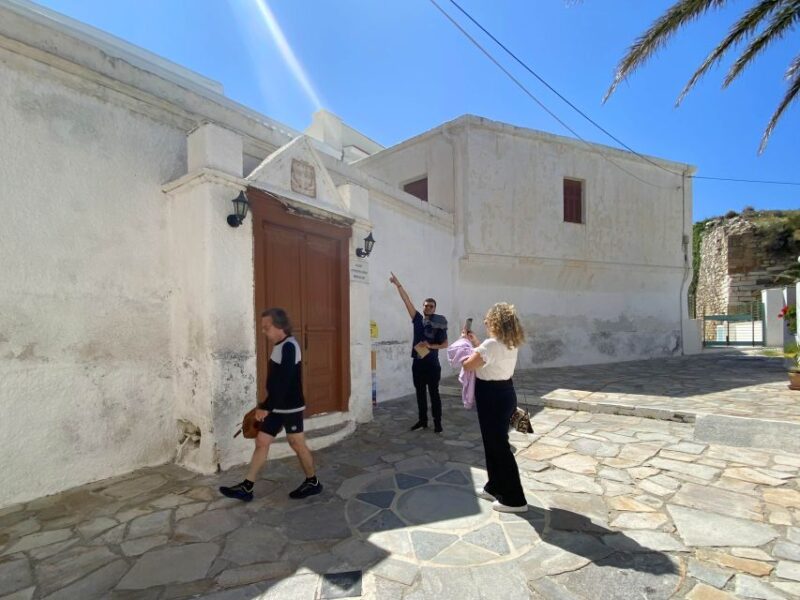 Naxos: Self-Guided Treasure Hunt & Tour - Experience Description