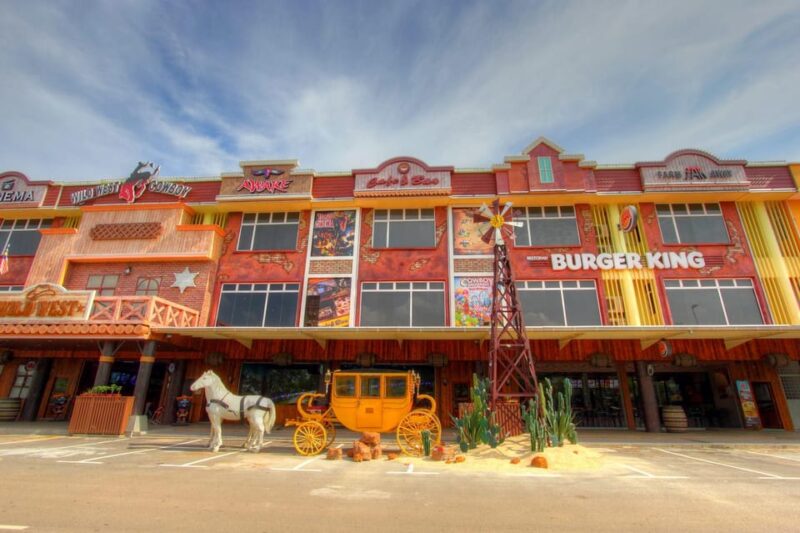 Negeri Sembilan: Alive 3D Art Gallery and Wild West Cowboy - Key Points