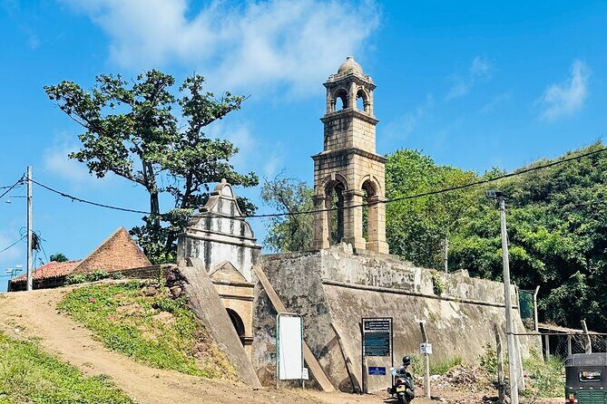 Negombo City Tour by Tuk Tuk with hotel pickup - Ending with Cultural Depth: Angurukaramulla Temple