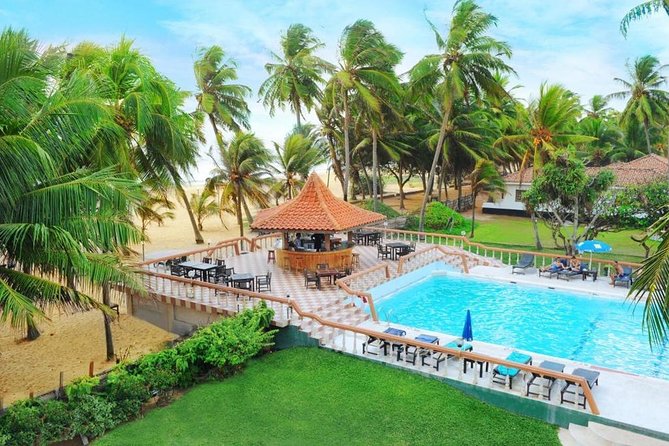 Negombo One Day Trip From Colombo - Relaxing at Negombo Beach