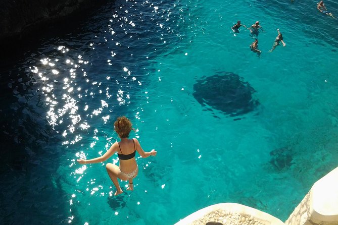 Negril 7 Miles Beach, Ricks Cafe N Time Square Shopping From Falmouth - About Your Stay