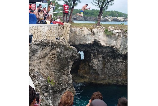Negril Beach (Margaritaville) & Ricks Cafe Day Trip - Guest Experiences