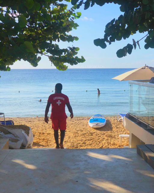 Negril Day Trip to Seven Mile Beach and Rick's Cafe - Cliff Diving at Ricks Cafe