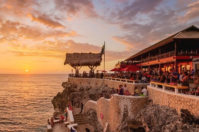 Negril Guided Day Tour:7 Mile Beach and Sunset at Ricks Cafe - Ricks Cafe Experience