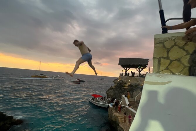Negril Private Day Tour: ATV Ride, Party Catamaran & Ricks Cafe - Booking Your Stay